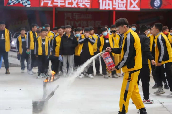 河北万通技工学校学生管理怎么样？