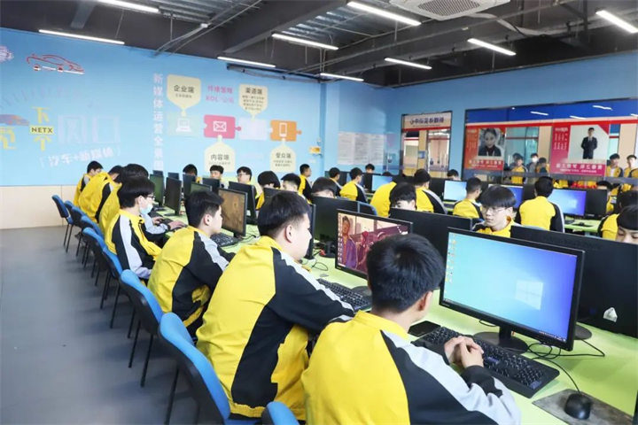 河北万通技工学校招生简章