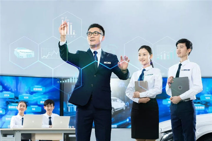 智能网联与新能源汽车工程师