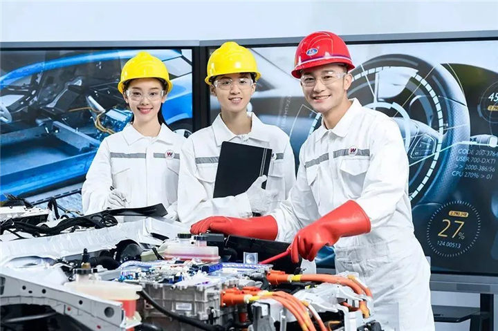 智能网联与新能源汽车工程师