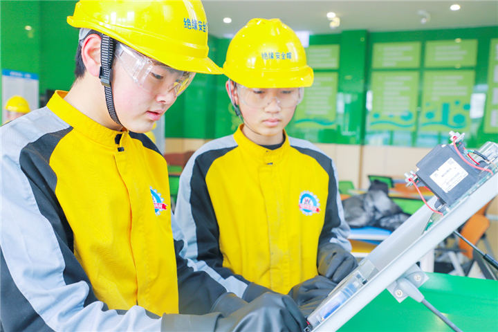 河北万通技工学校都有什么专业?