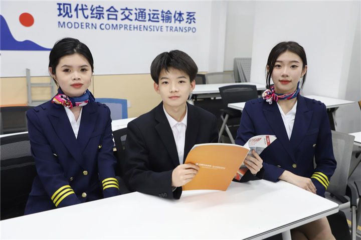 河北万通汽车学校一年学费多少?