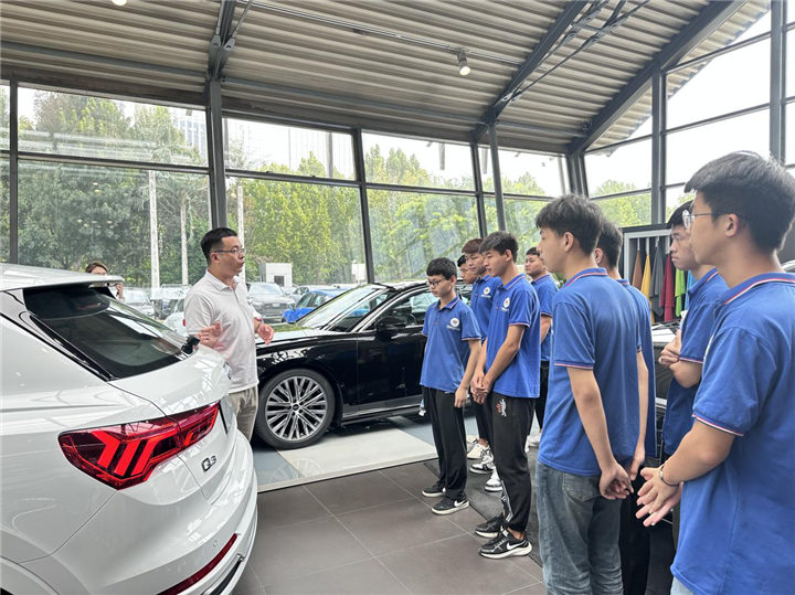 河北万通技工学校学费