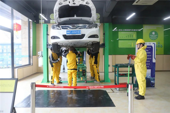 河北万通技工学校