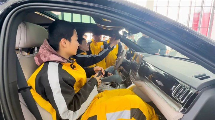 河北万通技工学校